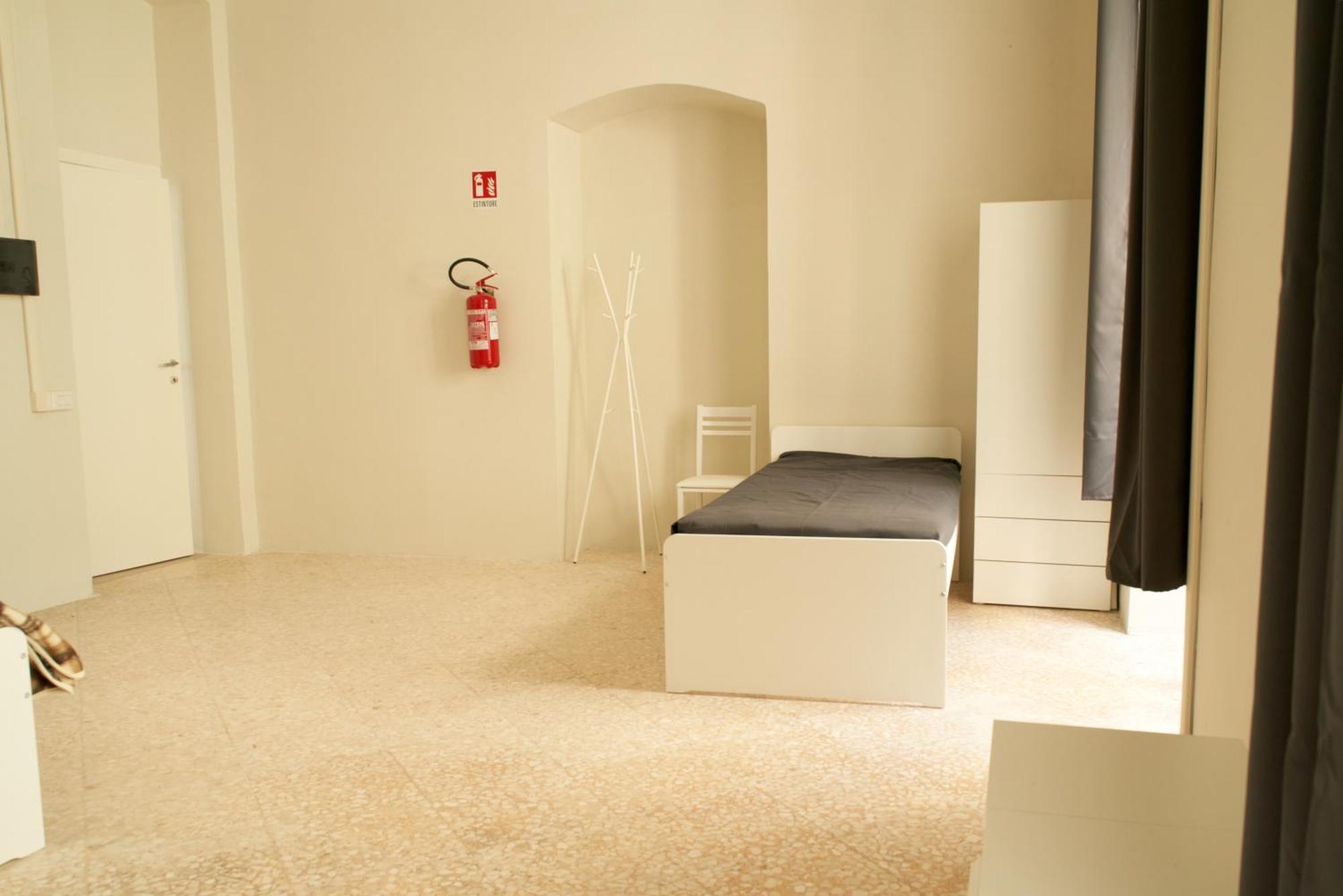 Hub Portanova Hostel Trani Εξωτερικό φωτογραφία