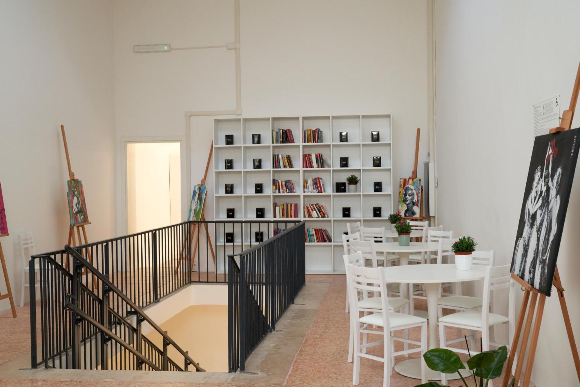 Hub Portanova Hostel Trani Εξωτερικό φωτογραφία